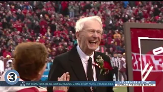 'One of those moments I’ll remember': UW Band Director Mike Leckrone takes his final bow