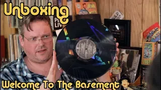 Hologram | Unboxing | Welcome To The Basement