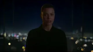 Chloe falls after seeing wings of Lucifer || Lucifer 3x15