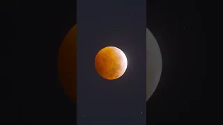 Total lunar eclipse in under 20 seconds 🤯