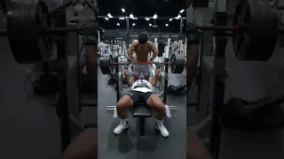 Crushing a 500lb bench the fasted smoothest ever!!