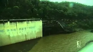 Warragamba Dam reaches full capacity