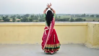 Dhin Tadak Dhin Tadak Aaja hun Dhin Tadak Pairo ki khol Tere Sang Dhol Baje