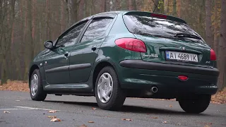 Peugeot 206 Roland Garros - достоин внимания.