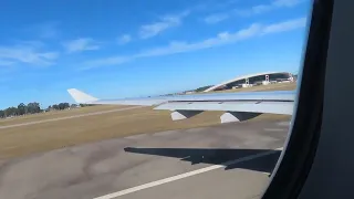 Despegando de Carrasco Uruguay en un Airbus A 330-200 de Iberia