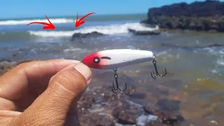 pesca ULTRALIGHT nas pedras da praia com micro isca stick robalos