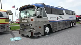 GOING INSIDE A REALLY OLD GREYHOUND BUS