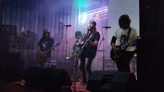 Roy jeconiah live perform "seumur hidupku & " pelangi" bypass juanda sidoarjo