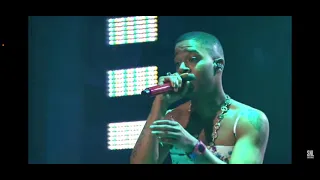 KID CUDI SNL PERFORMANCE WITH DRESS ON