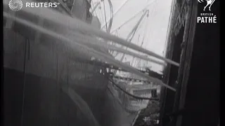 British freighter ablaze in Brooklyn docks (1939)