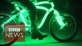Bicycles lighting the night in Venice Beach - BBC News