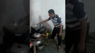 Bpk Jendral Anton S. Masak-masak