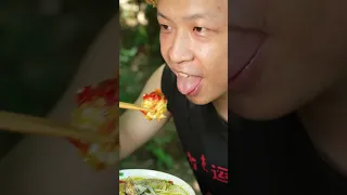 Fish Soup and Rice Noodles丨Eating Spicy Food and Funny Pranks丨 Funny Mukbang