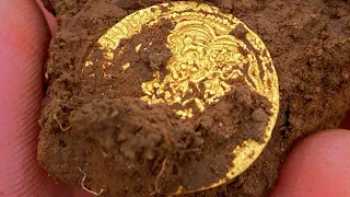 2021’s best find…. Hammered gold coin at Detectival 🤩🤩