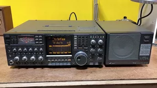 ICOM IC-781 w/SP-20 Speaker