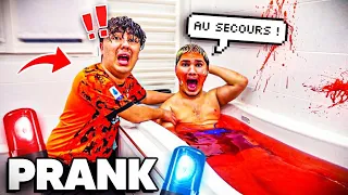 PRANK JE ME BLESSE GRAVEMENT DANS LA DOUCHE ! (Il appelle les pompiers..)