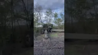 Ukrainian forces captured a 152mm 2A65 Msta-B artillery!!#shorts#viralshorts#youtubeshorts#kherson