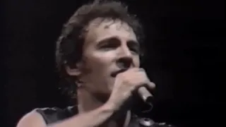 Hungry Heart - Bruce Springsteen (live at Radrennbahn Weissensee, East Berlin 1988)