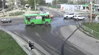 ДТП на перекрестке ул. Гвардейцев-Широнинцев - ул. Бучмы (20-04-2016)