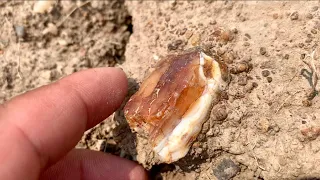 find natural gemstone chalcedony agate part542