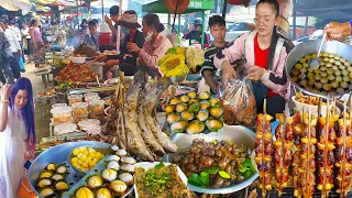 Palm Cakes, Pandan Noodle Dessert, Palm Seeds, & More - Cambodian Street Food @ Odong Hillside