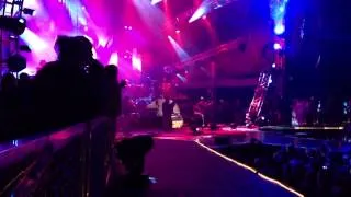 Zac Brown Band and John Mayer covering Comfortably Numb