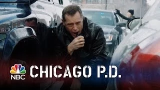 Chicago PD - Racing Through Gunfire (Episode Highlight)