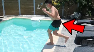 Am AJUNS in GRECIA! Iustinel se arunca in piscina! v2 Ep #1