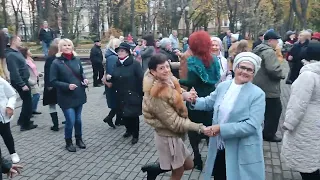 ПРОДОЛЖАЕМ ТАНЦЕВАТЬ И ЗАЖИГАТЬ...🕺💃🕺💃 29.10.2022года.