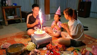 The landowner silently prepared my daughter's birthday - Lý Thị Hương )