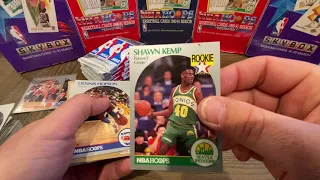 1990 Hoops Series 1 Basketball Box Break.  Look what we find...!