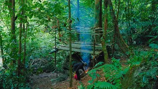 Solo Bushcaft Survival : Build bamboo houses on trees. Solo Bushcaft in the rainforest - P.1