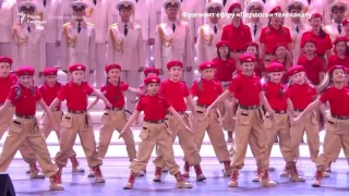 Детей России учат восхищаться Путиным и восхвалять его