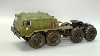 Модель МАЗ-537 с п/п ЧМЗАП 5247Г. Сборка и покраска тягача. AVD Models.