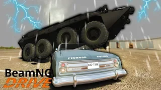 Escaping Police With An APC On A Flooded Map! - BeamNG Gameplay & Crashes - Police Escape