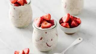 Creamy Overnight Oats with Yogurt