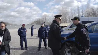 Policie ČR: První náměstek policejního prezidenta navštívil své kolegy na státní hranici v Maďarsku.