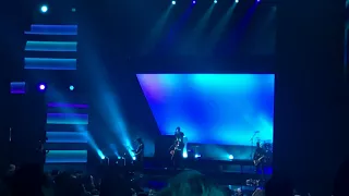 There's Nothing Holding Me Back - Shawn Mendes Live at American Music Awards 11/19/2017