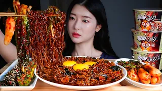 ASMR 3 CUPS OF SPICY BLACK BEAN NOODLES & 4 TYPES OF HOMEMADE KIMCHI MUKBANG EATING SHOW