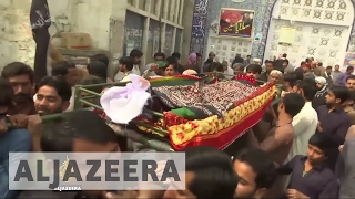 Pakistan: Funerals begin for victims of shrine blast