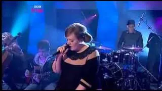 Adele - Chasing Pavements (Live) Lilly Allen And Friends BBC 3 Adele Signs Chasing Pavements Live HQ