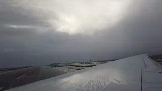 Rare SFO Runway 19R Takeoff | United 777-300ER | Flying Over Flooded California | Rainy Runway