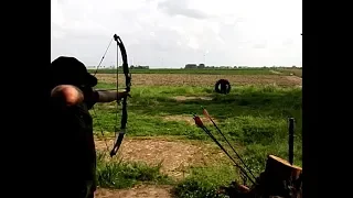 Łuk bloczkowy 'Cobra' vs stara opona traktorowa... Compound bow 'Cobra' vs old tractor tire...