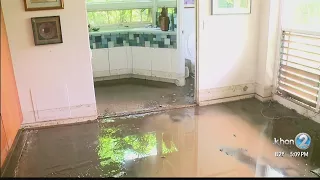 East Oahu residents continue cleaning up homes after flood