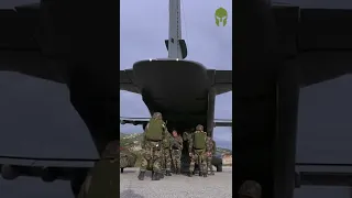 Un parachutage du 2e régiment étranger de parachutistes (2e REP) 😮🇫🇷 #militaire #military #patriote