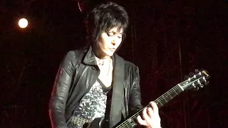 JOAN JETT LIVE ~ Victim of Circumstance & Cherry Bomb