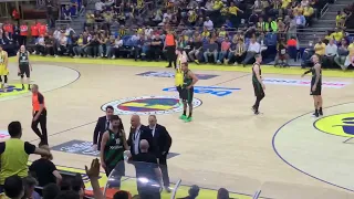 Fenerbahçe Beko 94-69 Darüşşafaka | Doğuş Özdemiroğlu Gerizekalı Sesleri İle Teknik Faul Alıyor