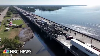 Dense fog causes miles-long car pile-up on I-55 near New Orleans