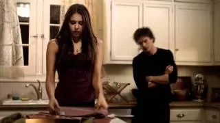S01E03 Разговор Деймона и Елены на кухне