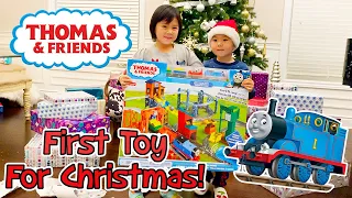 Thomas & Friends - Mad Dash on Sodor | Keeva's Christmas Gift Unwrap! | Kids Toy Review